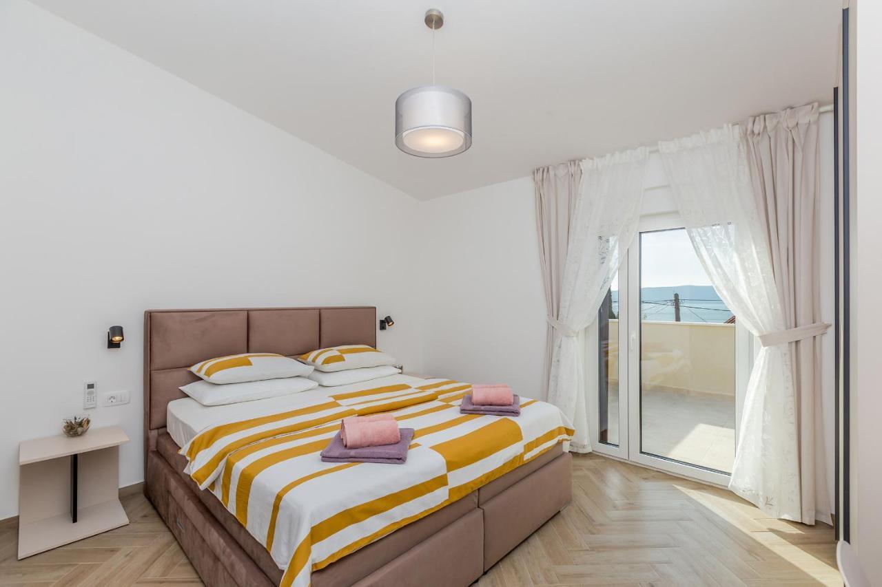 Holiday House Villa Andro Pinezići Eksteriør bilde