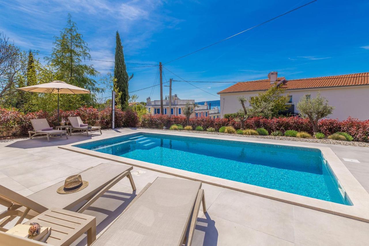 Holiday House Villa Andro Pinezići Eksteriør bilde