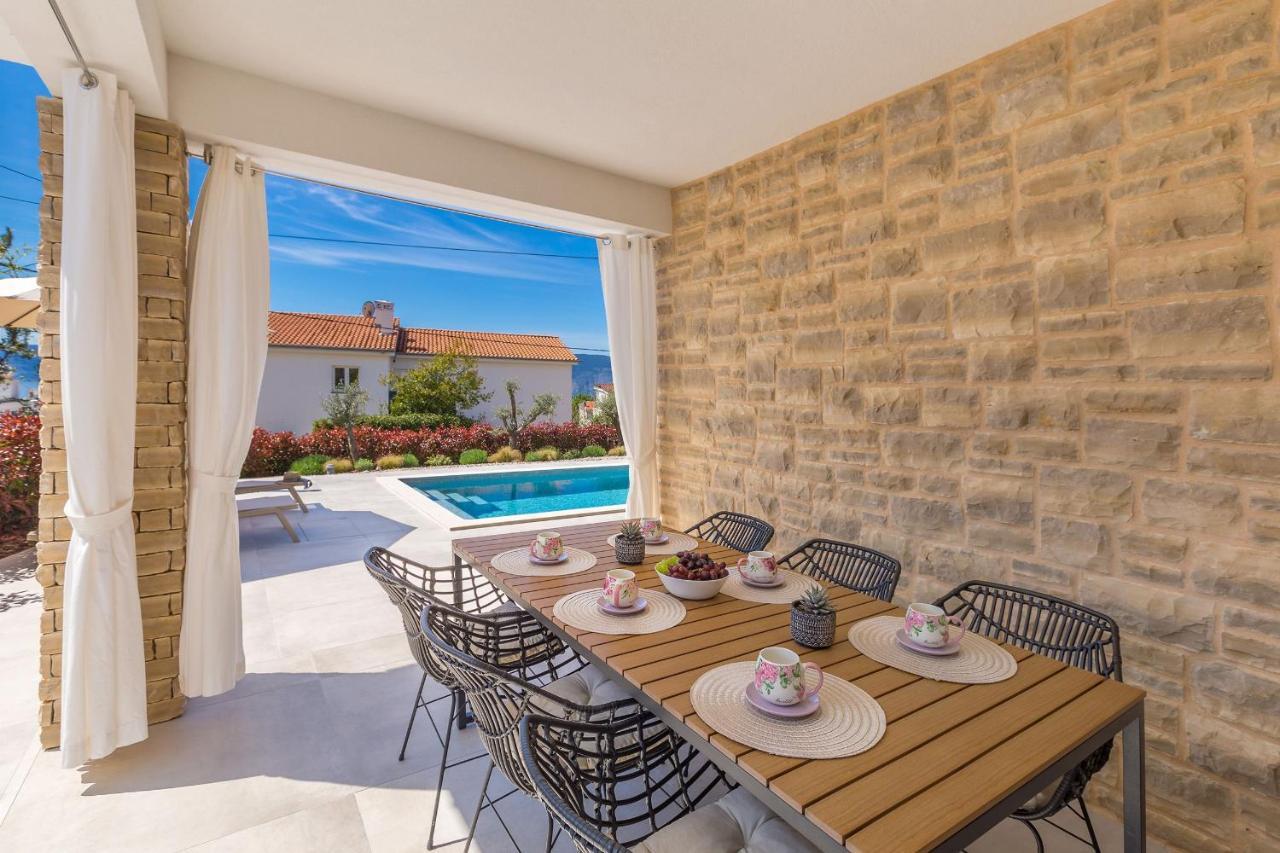 Holiday House Villa Andro Pinezići Eksteriør bilde